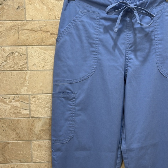 NWOT Scrubstar Cargo Scrub Set Light Blue Size Small - Picture 5 of 6